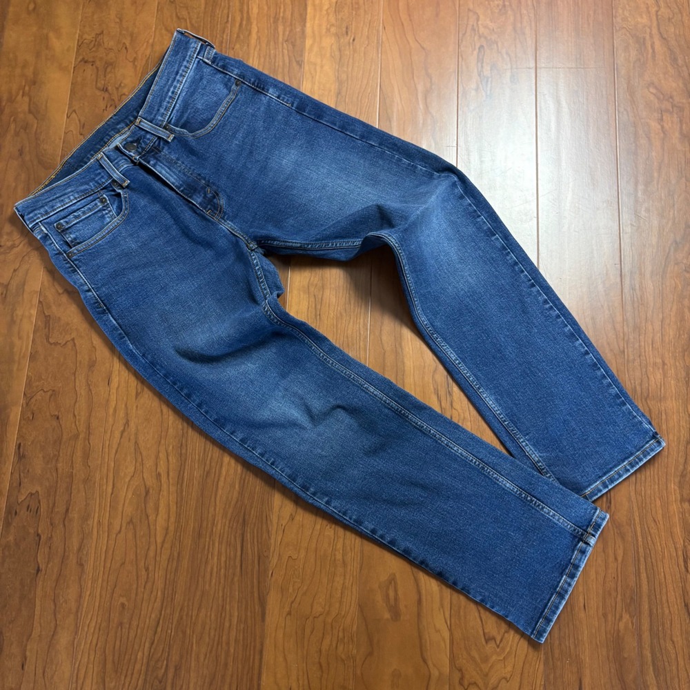 Levis 506 Straight Leg Jeans Mens 31x30 Medium Wash Blue Denim A7700-0002
